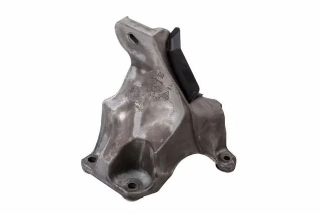 Front Engine Mount Bracket - GM (15115368)