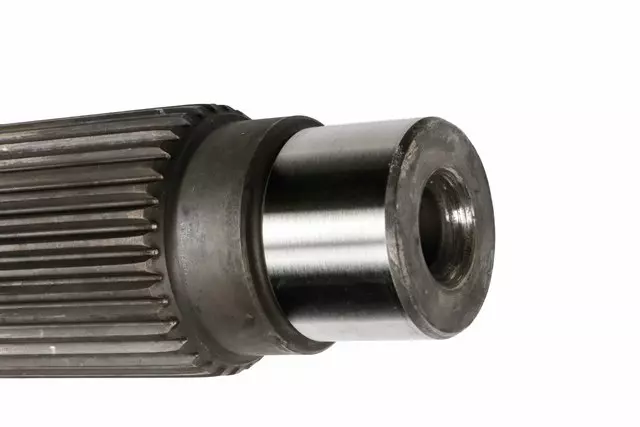 Rear Transfer Case Output Shaft - GM (19133062)