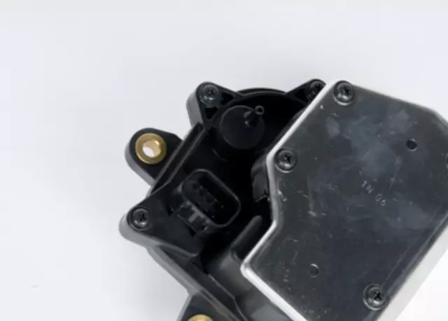 Transfer Case Four Wheel Drive Actuator - GM (98158125)