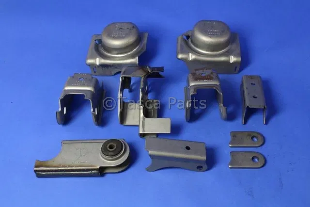 Axle mounting Bracket - Mopar (P5160041) - view 4